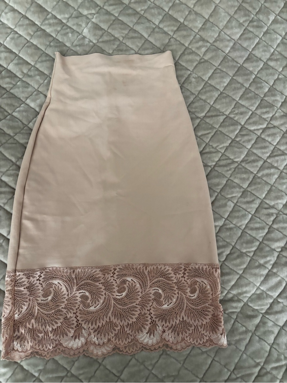 Commando Blush Lace-Hem Pencil Skirt